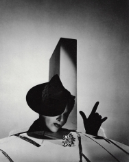 Horst P. Horst, "I Love You", Lisa Fonssagrives with Hat by Balenciaga and Gloves by Boucheron, Paris, 1938