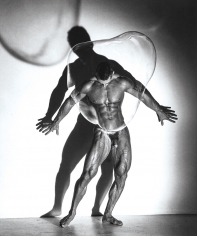 Herb Ritts, Male Nude with Bubble, Los Angeles, 1987