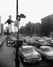 William Helburn, Lamppost, Carmen Dell’Orefice and Betsy Pickering, First Avenue and 23rd Street, Harper’s Bazaar, 1958
