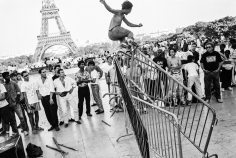 Arthur Elgort, Skaters at the Eiffel Tower, Paris, 1990
