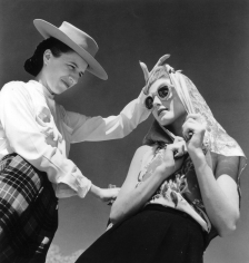 Louise Dahl-Wolfe, Diana Vreeland with Bijou Barrington, 1942