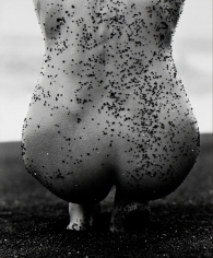 Herb Ritts, Female Nude with Black Sand, Hawaii, 1989