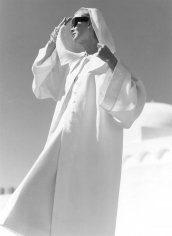 Louise Dahl-Wolfe, Natalie in Gres Coat, Kairouan, 1950