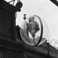 Melvin Sokolsky, On the Roof, Paris, 1963