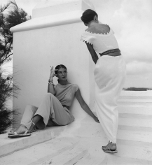Genevieve Naylor, Models wearing Clare Potter and Dorothy Cox, Harper's Bazaar, Bermuda, 1947