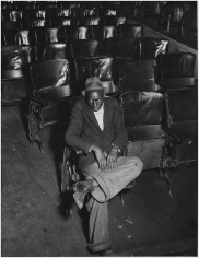 Louise Dahl-Wolfe, Black Man in Bijou Theatre, Nashville, Tennessee, 1932